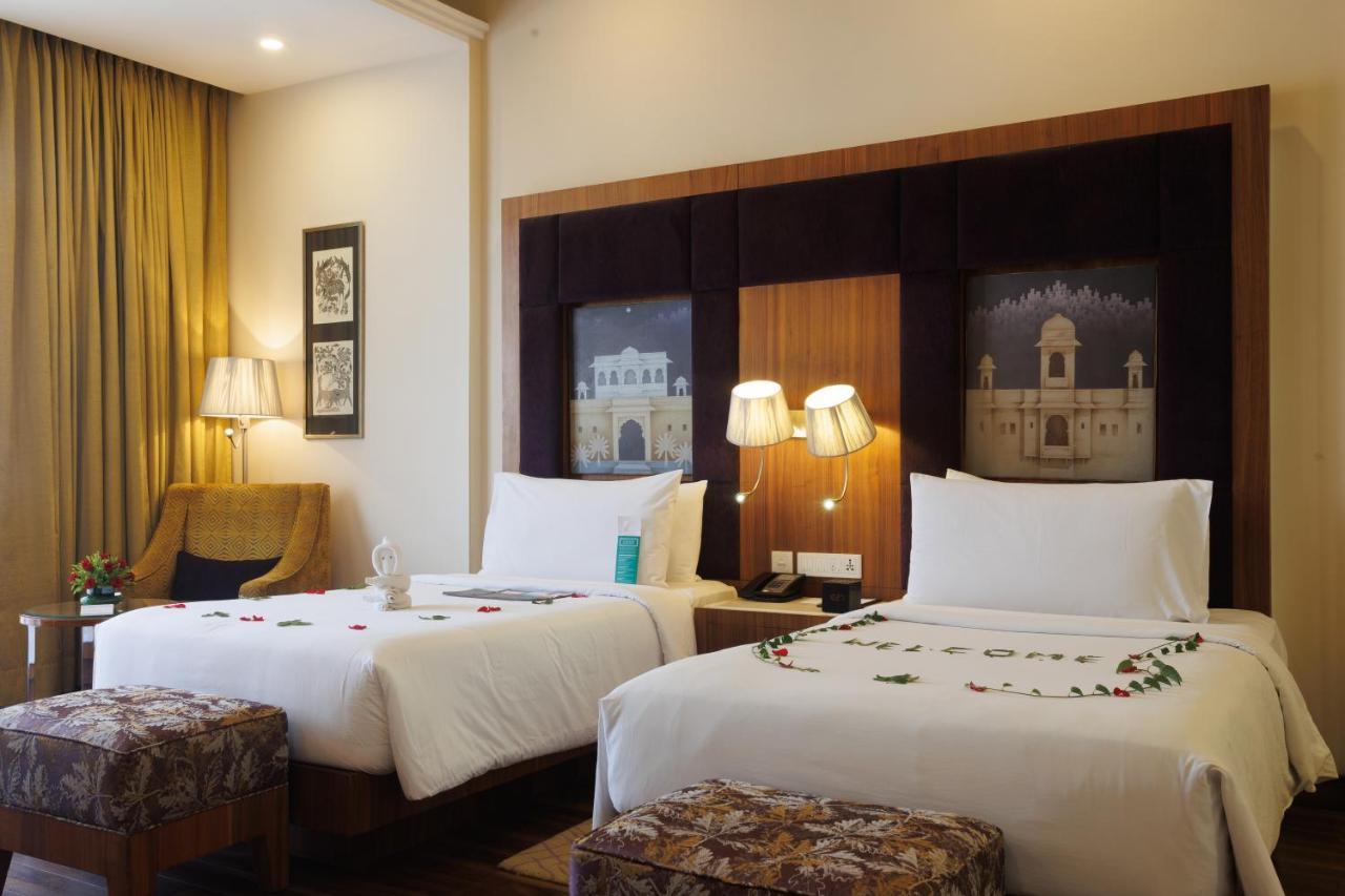 Le Meridien Jaipur Resort & Spa Exterior foto