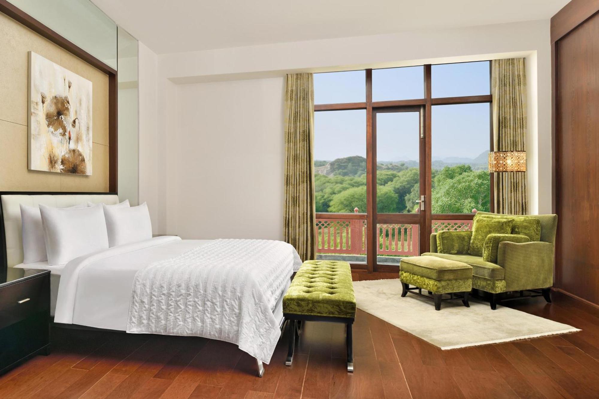 Le Meridien Jaipur Resort & Spa Exterior foto
